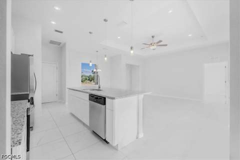 510 Kingsbury Ln, Lehigh Acres FL - photo 10 of 26
