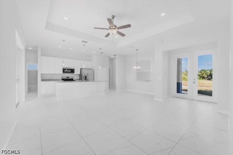 3 bedroom SingleFamilyResidence at 510 Kingsbury Ln, Lehigh Acres, Lehigh Acres — photo 4