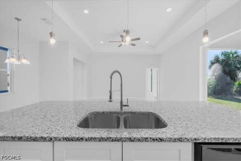 510 Kingsbury Ln, Lehigh Acres FL - photo 8 of 26
