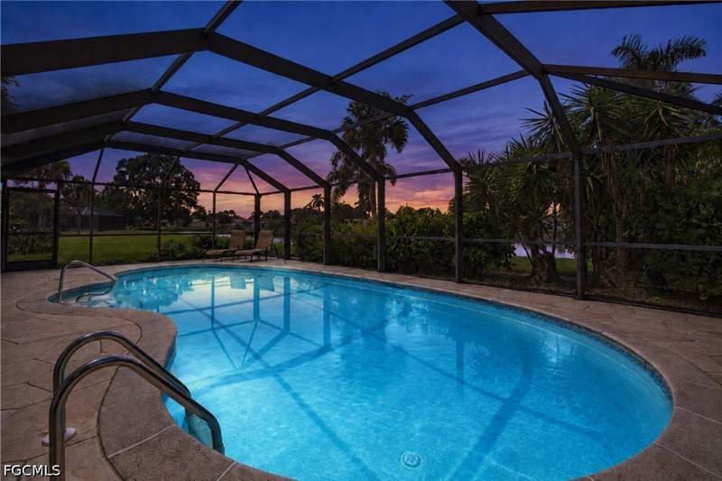 3 bedroom SingleFamilyResidence at 428 Pine Lake Dr, Lakewood, Naples — photo 3