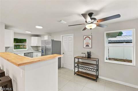 1635 Lowell Ct, Fort Myers FL - photo 16 of 37