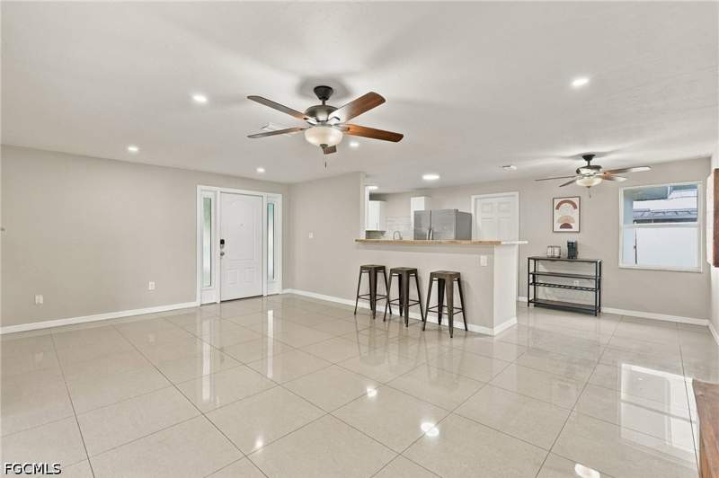 3 bedroom SingleFamilyResidence at 1635 Lowell Ct, Bowling Green, Fort Myers — photo 5