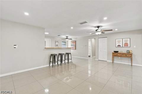 1635 Lowell Ct, Fort Myers FL - photo 6 of 37