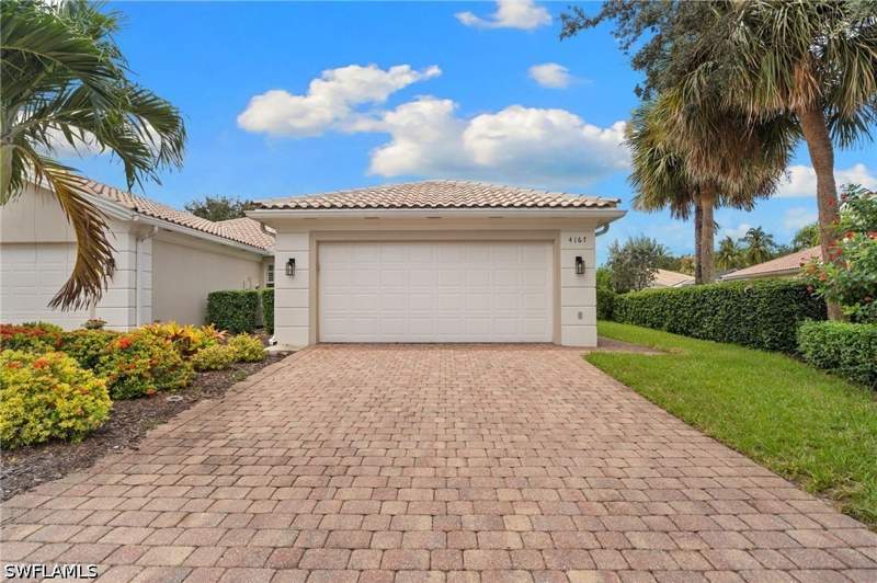 2 bedroom Attached at 4167 Saint George Ln, Island Walk, Naples — photo 2