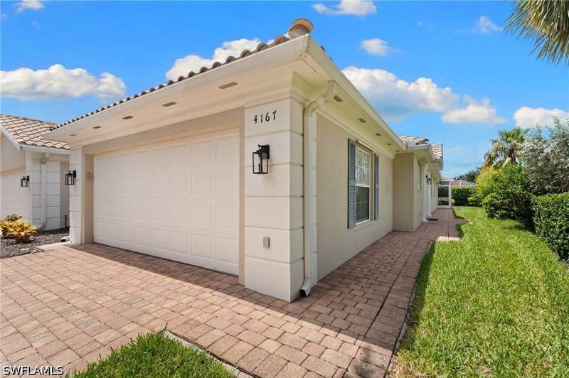 2 bedroom Attached at 4167 Saint George Ln, Island Walk, Naples — photo 4