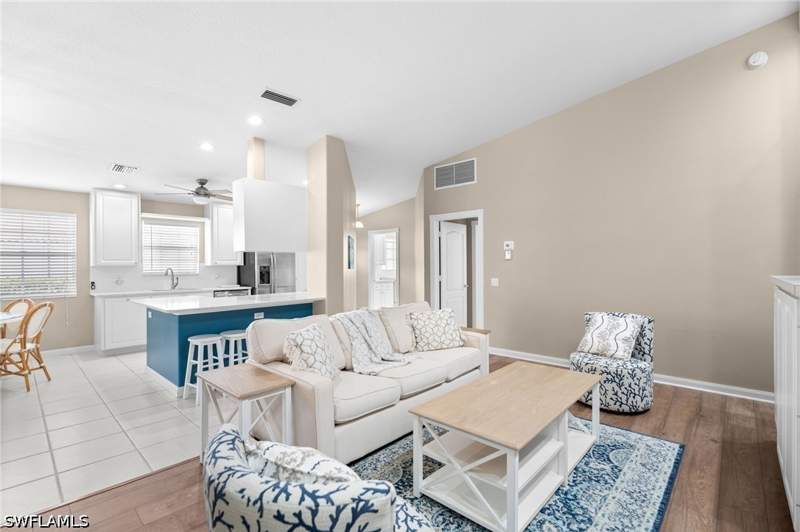 2 bedroom Attached at 4167 Saint George Ln, Island Walk, Naples — photo 5
