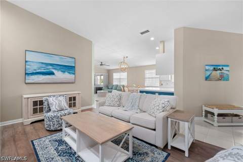 4167 Saint George Ln, Naples FL - photo 7 of 39