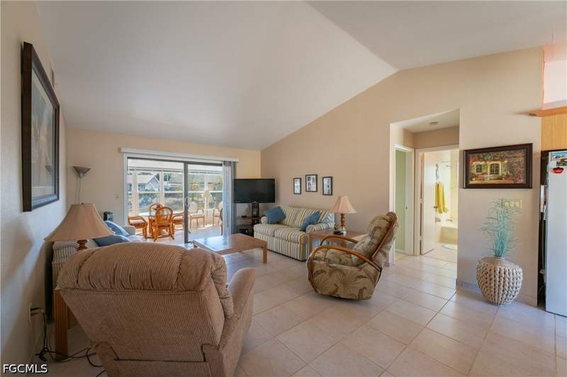 2 bedroom SingleFamilyResidence at 2015 Showboat Plz, Country Village, Labelle — photo 4