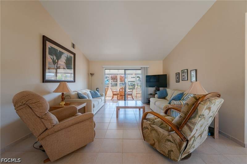 2 bedroom SingleFamilyResidence at 2015 Showboat Plz, Country Village, Labelle — photo 5