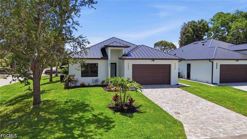 4 bedroom SingleFamilyResidence at 27659 Franklin St, Imperial Shores, Bonita Springs — photo 2