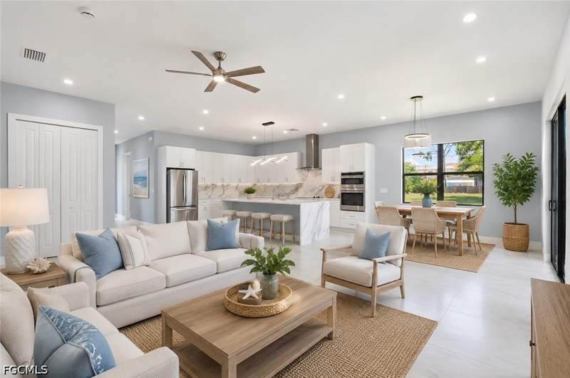 4 bedroom SingleFamilyResidence at 27659 Franklin St, Imperial Shores, Bonita Springs — photo 4