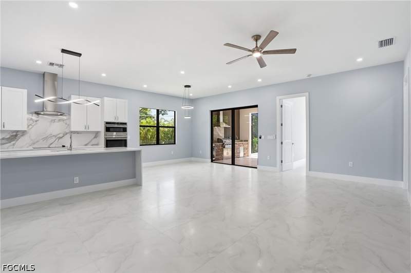4 bedroom SingleFamilyResidence at 27659 Franklin St, Imperial Shores, Bonita Springs — photo 5