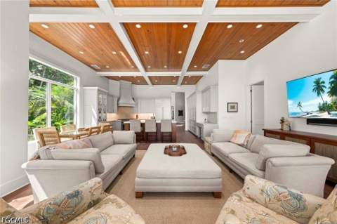 5751 Baltusrol Ct, Sanibel FL - photo 15 of 49