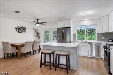 1640 N Flossmoor Rd, Fort Myers FL - photo 7 of 32