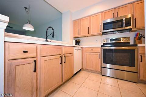 16441 Millstone Cir 204, Fort Myers FL - photo 23 of 54