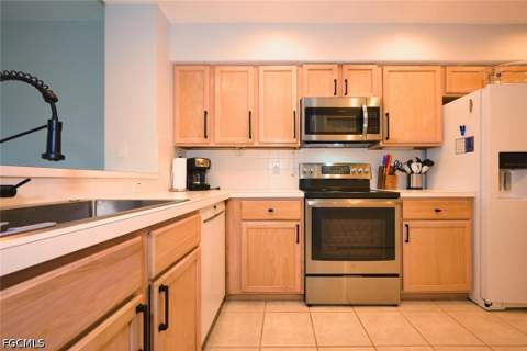 16441 Millstone Cir 204, Fort Myers FL - photo 24 of 54
