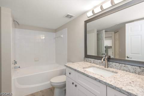 8754 River Homes Ln 8205, Bonita Springs FL - photo 9 of 19