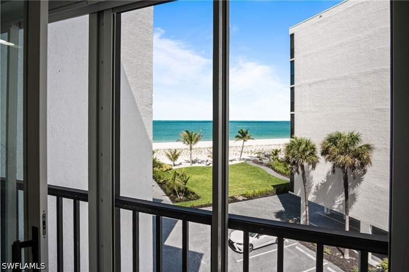 1 bedroom Condominium at 25820 Hickory Blvd 301, Seascape Condo, Bonita Springs — photo 4