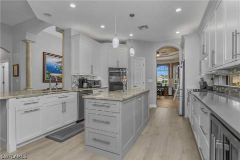 4904 Sedgewood Ln, Naples FL - photo 11 of 49