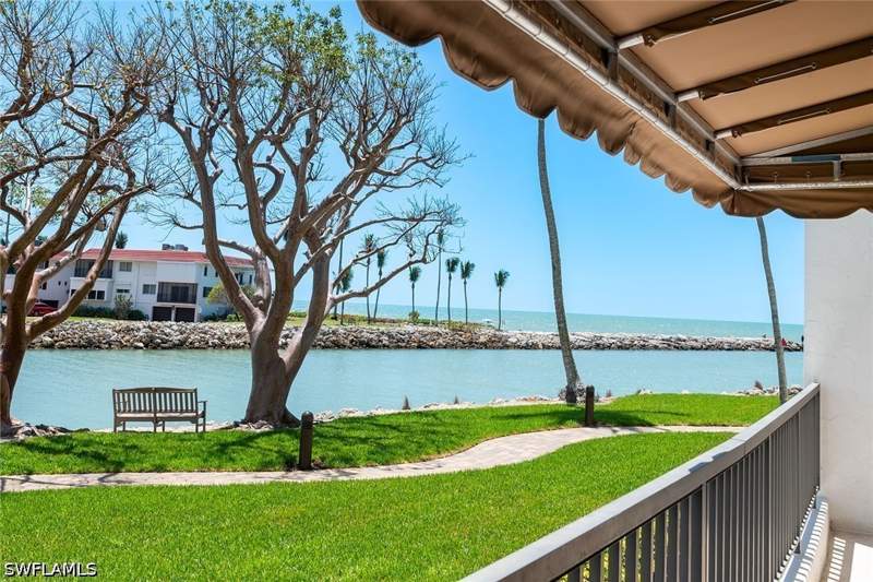3 bedroom Condominium at 2310 Gulf Shore Blvd N 112, Admiralty Point, Naples — photo 2