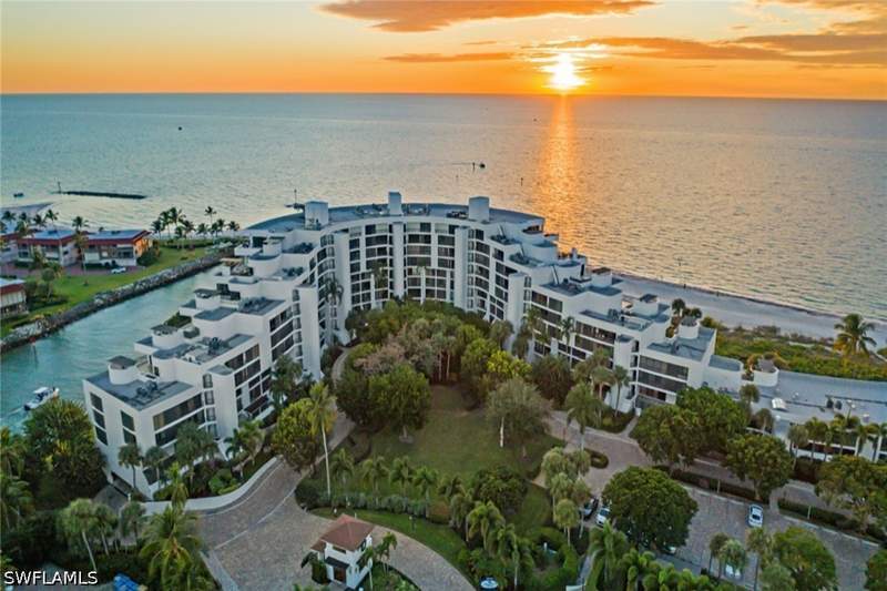 3 bedroom Condominium at 2310 Gulf Shore Blvd N 112, Admiralty Point, Naples — photo 3