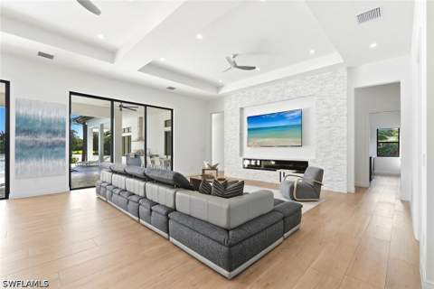 6590 Trail Blvd, Naples FL - photo 7 of 32