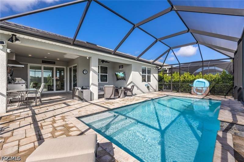 2 bedroom SingleFamilyResidence at 7079 Chapel Creek Ln, Del Webb Oak Creek, North Fort Myers — photo 2