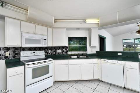 528 Empire Ave S, Lehigh Acres FL - photo 16 of 38