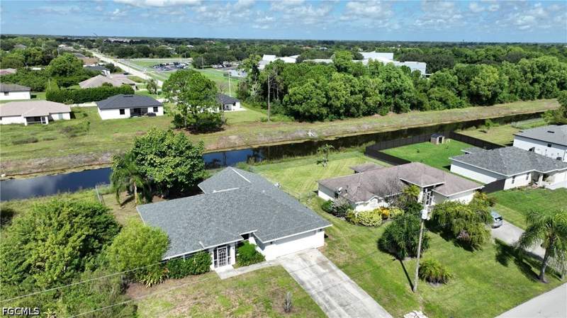 3 bedroom SingleFamilyResidence at 528 Empire Ave S, Lehigh Acres, Lehigh Acres — photo 3