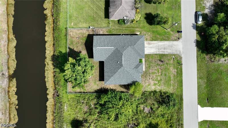 3 bedroom SingleFamilyResidence at 528 Empire Ave S, Lehigh Acres, Lehigh Acres — photo 4