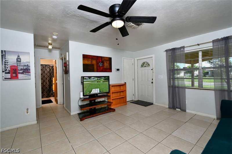 2 bedroom SingleFamilyResidence at 1414 Alwynne Dr, Lehigh Acres, Lehigh Acres — photo 4