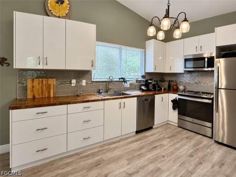 4029 Albany Rd, Labelle FL - photo 14 of 46