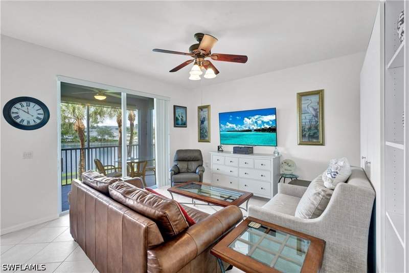 2 bedroom Condominium at 16615 Lake Circle Dr 427, Terrace II, Fort Myers — photo 4