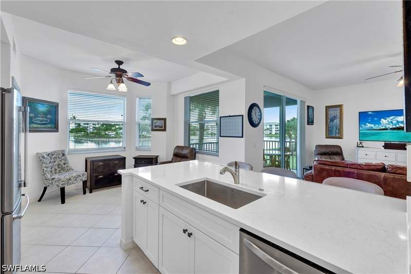 2 bedroom Condominium at 16615 Lake Circle Dr 427, Terrace II, Fort Myers — photo 5
