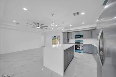 1023 Pilgrim St E, Lehigh Acres FL - photo 10 of 38