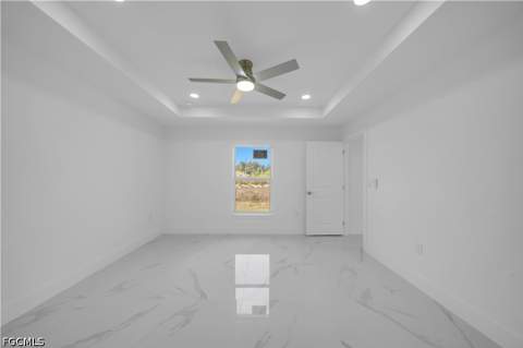 1023 Pilgrim St E, Lehigh Acres FL - photo 14 of 38