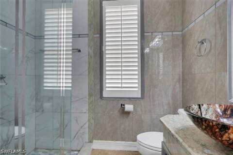 2356 Heritage Greens Dr, Naples FL - photo 24 of 50