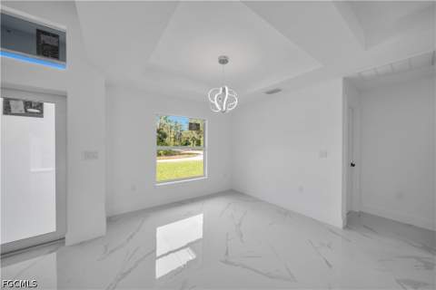 1021 Pilgrim St E, Lehigh Acres FL - photo 11 of 39