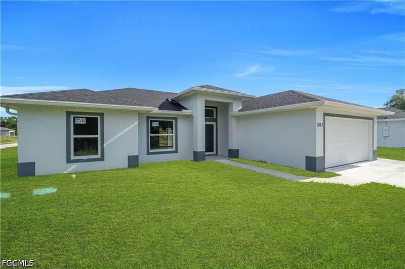 3 bedroom SingleFamilyResidence at 1021 Pilgrim St E, Lehigh Acres, Lehigh Acres — photo 2