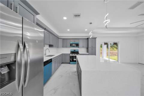 1021 Pilgrim St E, Lehigh Acres FL - photo 8 of 39