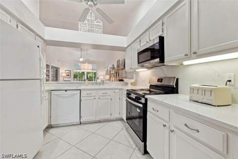 470 Country Hollow Ct I204, Naples FL - photo 15 of 38