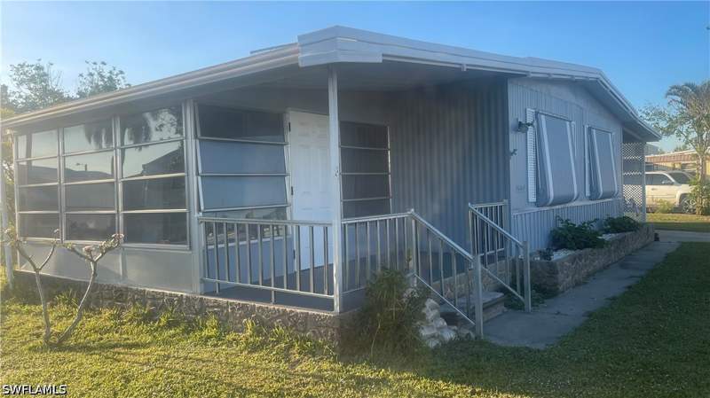 2 bedroom ManufacturedHome at 16230 Cynthia Ct, Coastal Estates, Fort Myers — photo 3