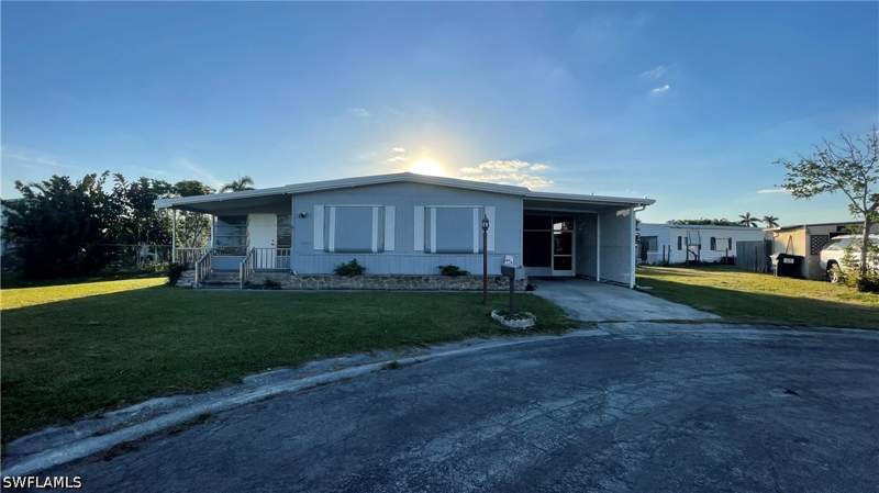2 bedroom ManufacturedHome at 16230 Cynthia Ct, Coastal Estates, Fort Myers — photo 4