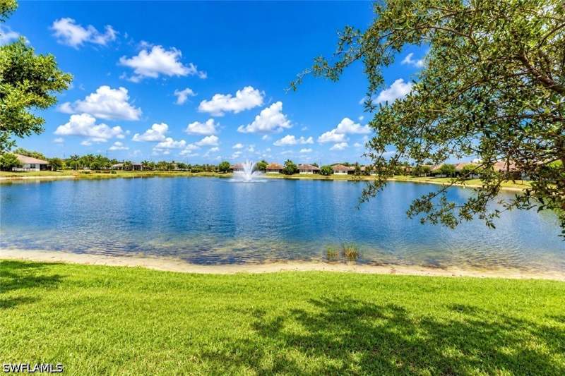 2 bedroom Attached at 1113 Rolling Brook Ln, Enbrook, Naples — photo 4