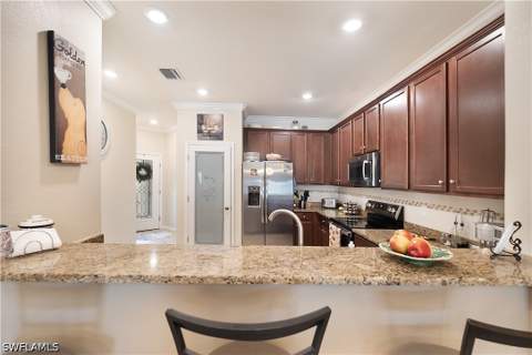 2034 Tamarron Ln, Naples FL - photo 10 of 47