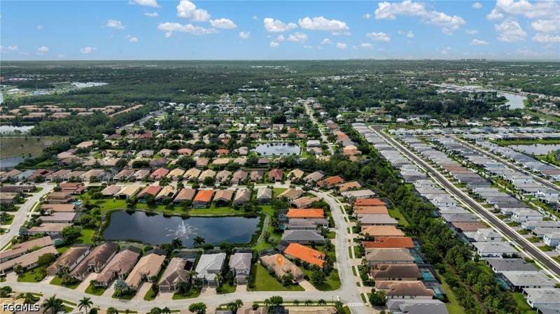 3 bedroom SingleFamilyResidence at 10505 Valencia Lakes Dr, Bonita Lakes, Bonita Springs — photo 5