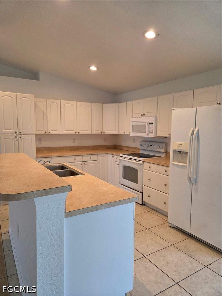 3 bedroom SingleFamilyResidence at 2819 48th St SW, Lehigh Acres, Lehigh Acres — photo 4
