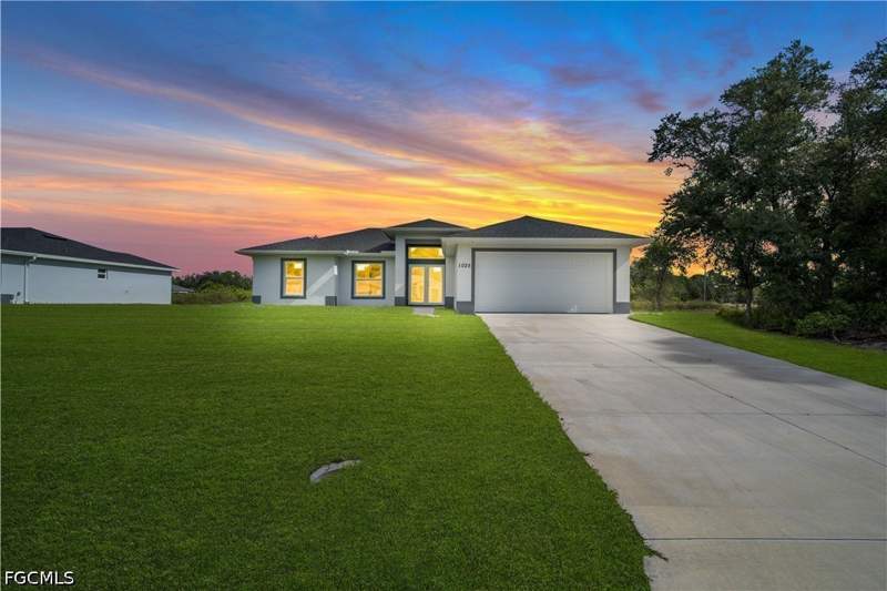 3 bedroom SingleFamilyResidence at 1025 Pilgrim St E, Lehigh Acres, Lehigh Acres — photo 2