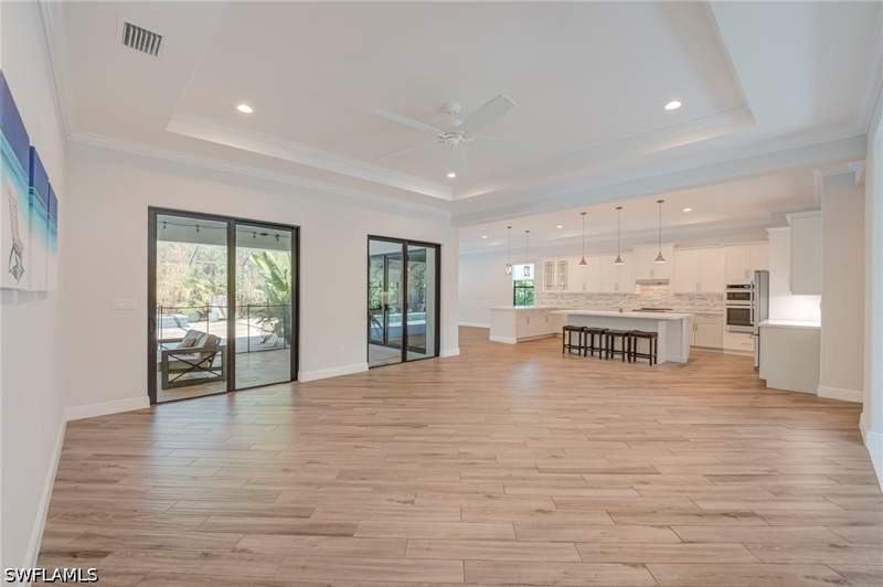 6 bedroom SingleFamilyResidence at 5345 Allen Pl, Maple Ridge Reserve, Ave Maria — photo 4