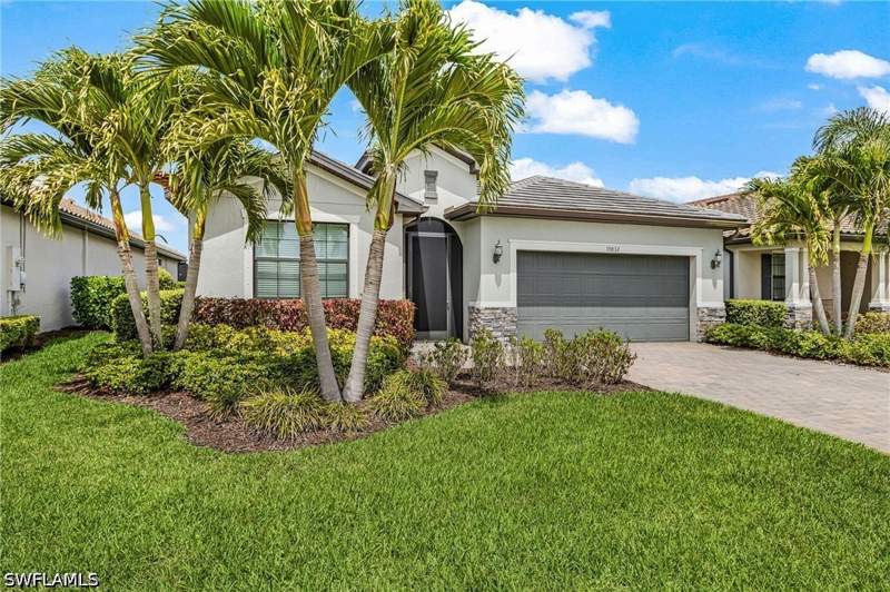 3 bedroom SingleFamilyResidence at 19832 The Place Blvd, The Place At Corkscrew, Estero — photo 2